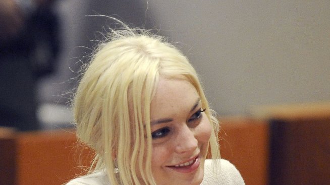 Линдзи се подложи на доброволен домашен арест