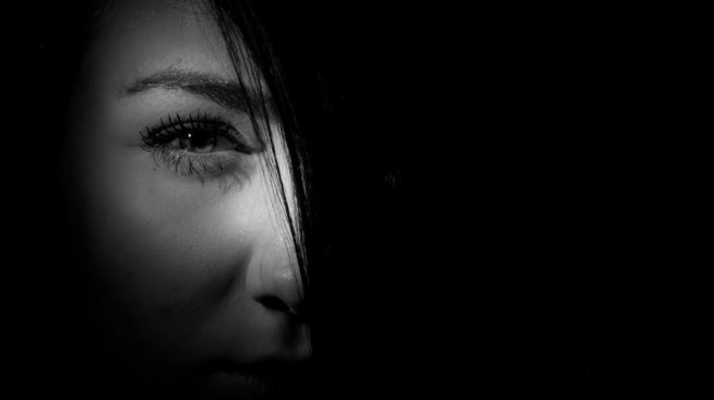 Веждите издават нарцисизма