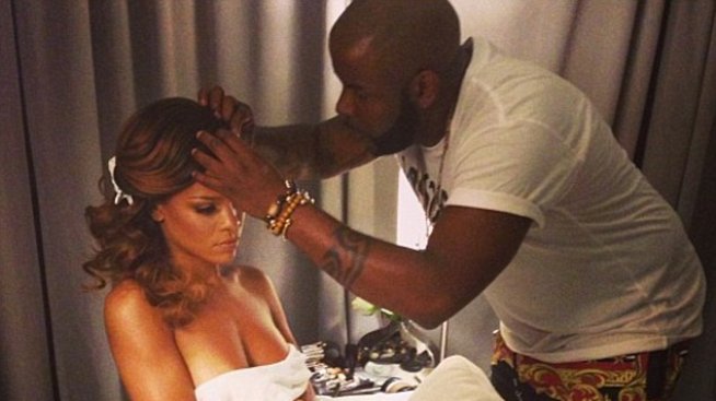 Риана не разочарова феновете с нова гола снимка