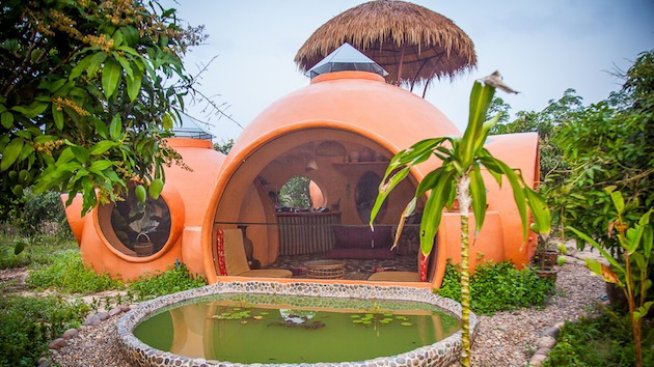 Къща във формата на купол изникна в Тайланд