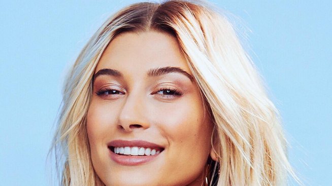 Хейли искала разрешение от баща си за смяната на фамилията