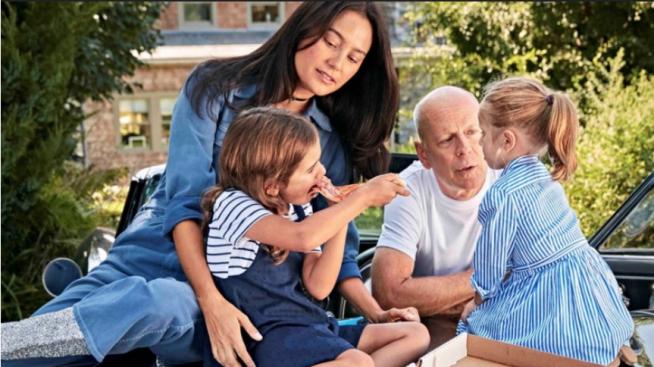 Всекидневието на звездното  семейство на Брус Уилис