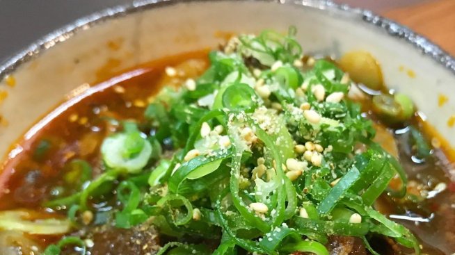 Видео рецепта: Яхния със сливи