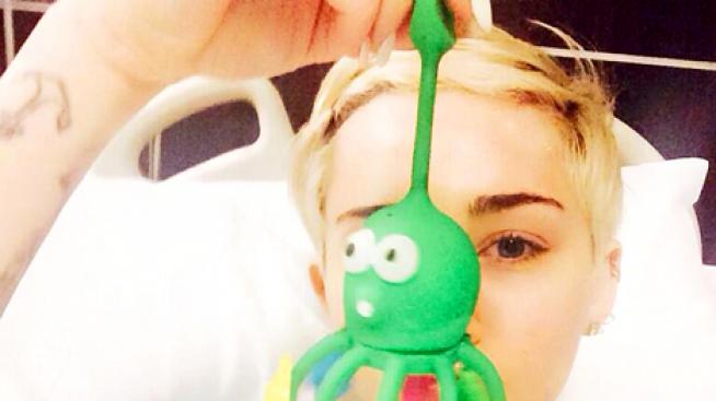 Майли Сайръс е приета в болница с алергична реакция