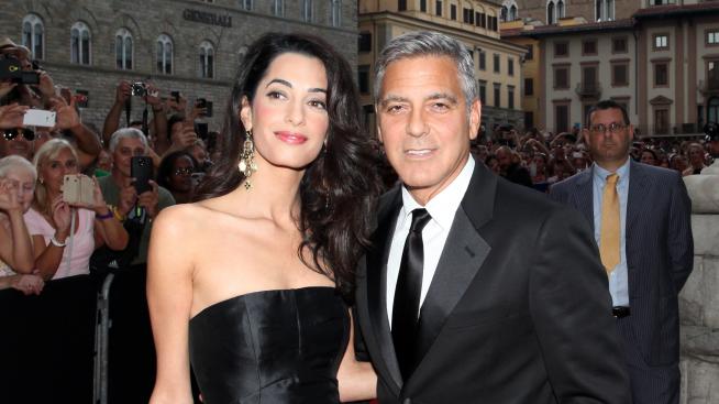 Клуни и Амал отложиха предварителната сватбена вечеря