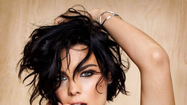 Горещо тяло: Джейми Александър