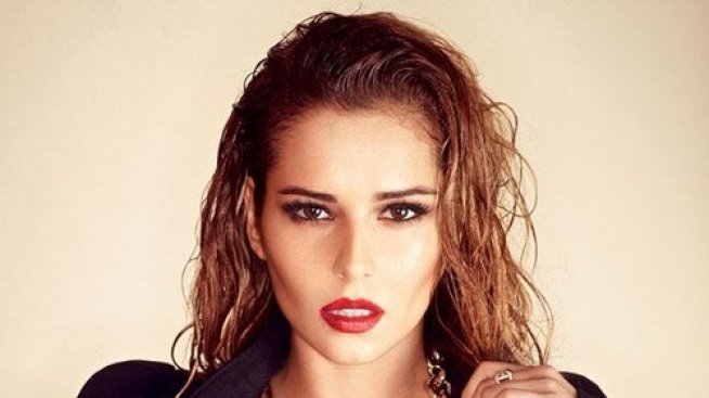 Черил Коул – малко приказки , но много красота в британското GQ