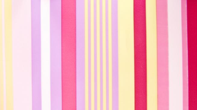 Маникюр в цветовете на дъгата