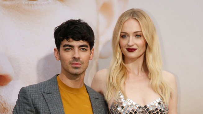 Софи Търнър помогнала на Джо да се сближи с братята си