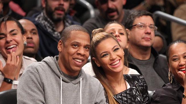 Джей Зи и Бионсе празнуват годишнина в Куба