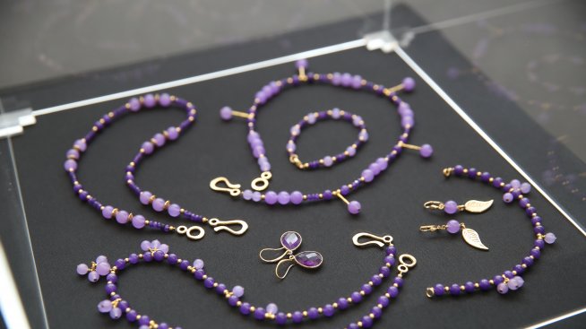 Съпругата на френския посланик показа собствени бижута