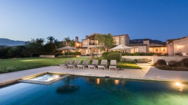 Лейди Гага се сдоби с имение в Малибу за 24 милиона долара