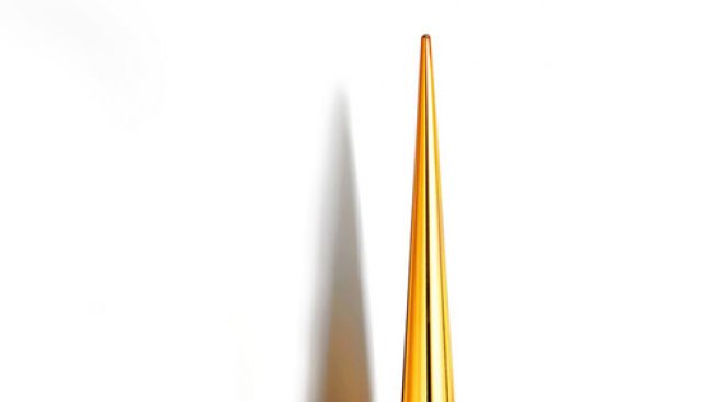 Christian Louboutin с първи нейл бар