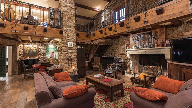 Джони Деп продава френско селце за 55,5 млн. долара