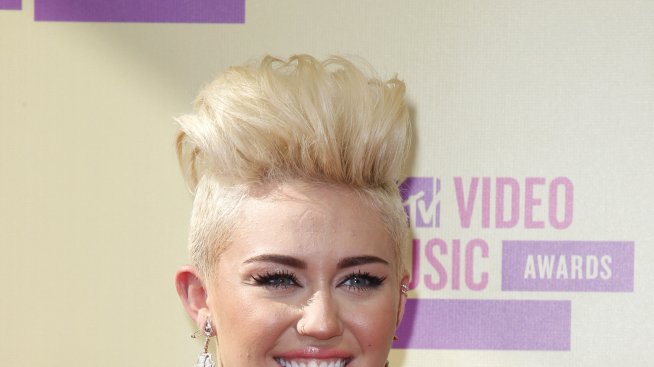 Майли Сайръс не бързала да се омъжва