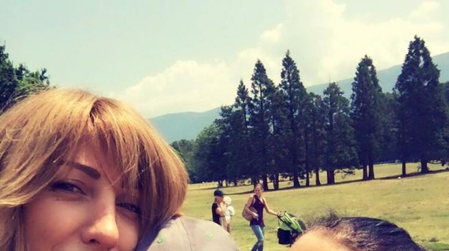 Емануела не се разделя от малкия Митко