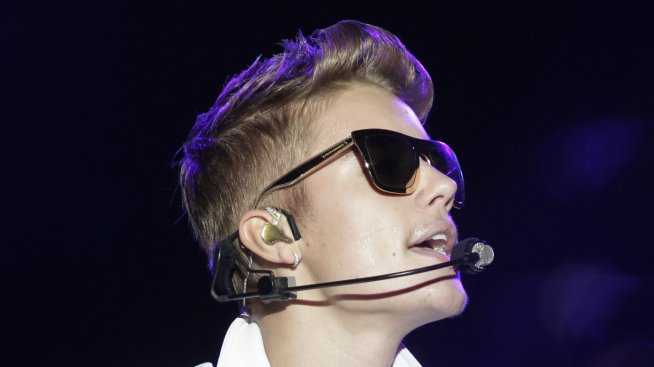 Охрана бди над съня на Бийбър