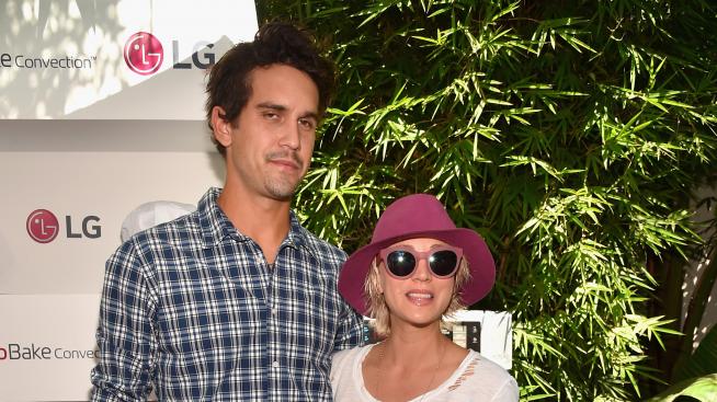 Милионите на Кейли Куоко си остават за нея