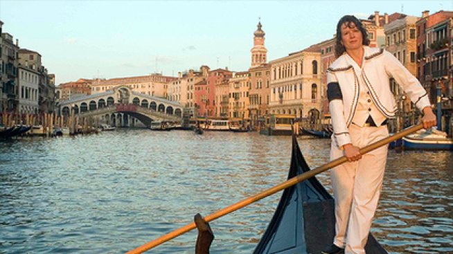 Трансформация: Първата жена-гондолиер във Венеция стана мъж