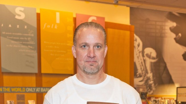 Бившият на Сандра Бълок се сгоди за пети път