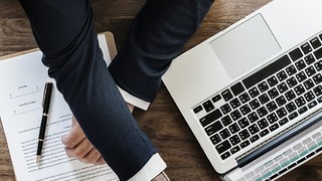 Как да се справите с шуробаджанащината в офиса