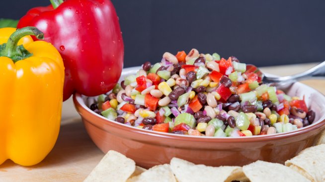 Видео рецепта: Витаминозна салата с боб