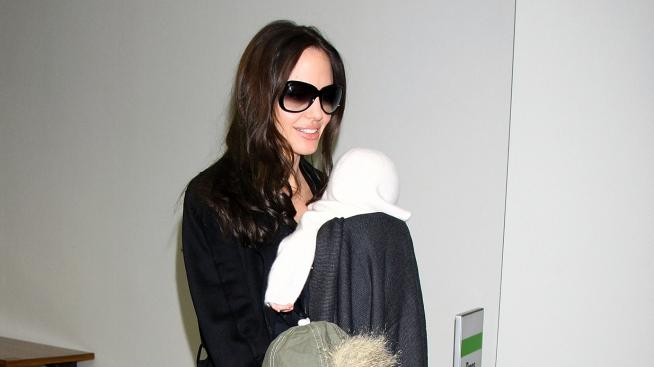 Анджелина Джоли говори с децата си само на френски