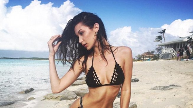 Бела Хадид поддържа форма с мазни пържени картофи. Всеки ден!