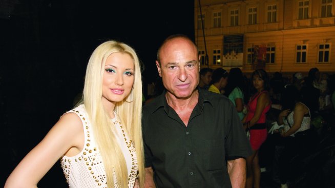 Митко Пайнера отрече, че ще прекратява договора си с Глория