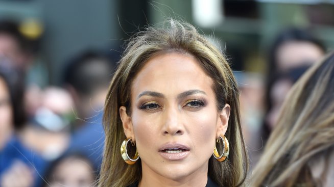 Дженифър Лопес изглежда по-добре от всякога