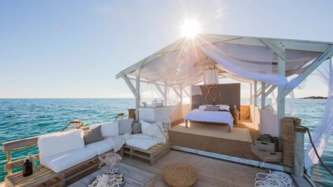 Почивка на плаващ апартамент край Куинсланд