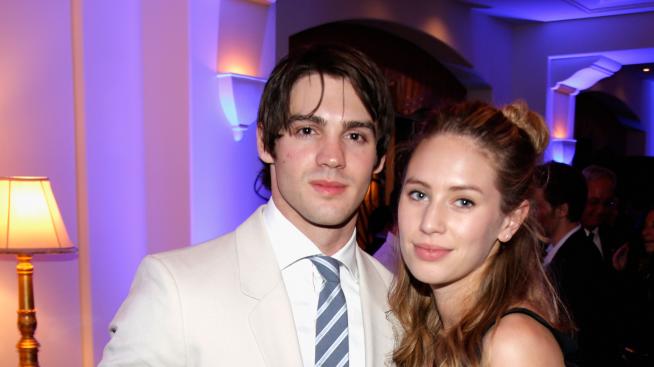 Дъщерята на Шон Пен ходи с актьор от „Дневниците на вампира“