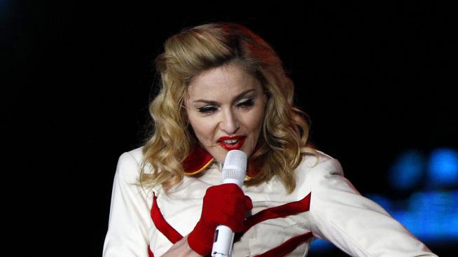 Мадона скъса дружбата с Деми. Става приятелка на Аштън