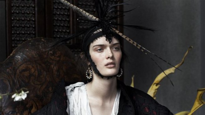 Новите лица на модата в пищна фотосесия за британския Vogue