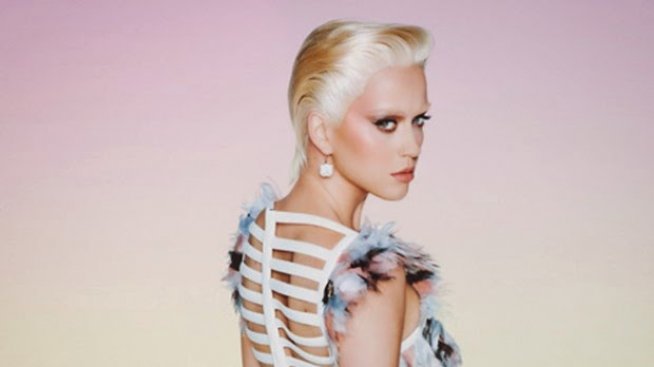 Кейти Пери стана блондинка