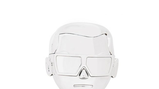 За Коледа: Създадоха Карл Лагерфелд от хром