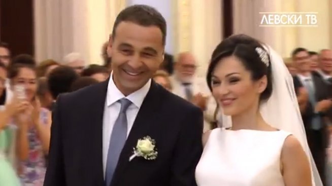 Футболен бос омъжи дъщеря си без бой