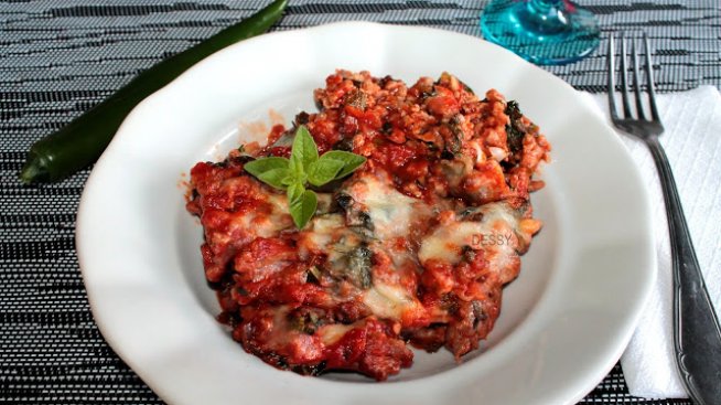 Как да приготвим: Терин с мляно месо, кейл и манголд