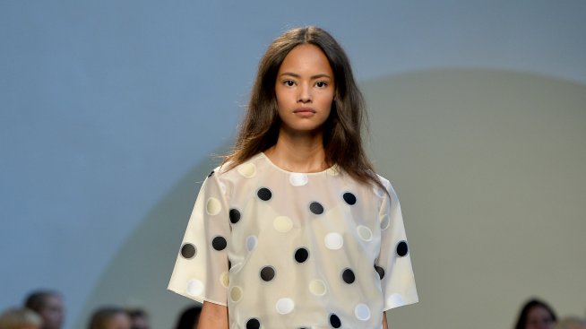 Да сложим точката