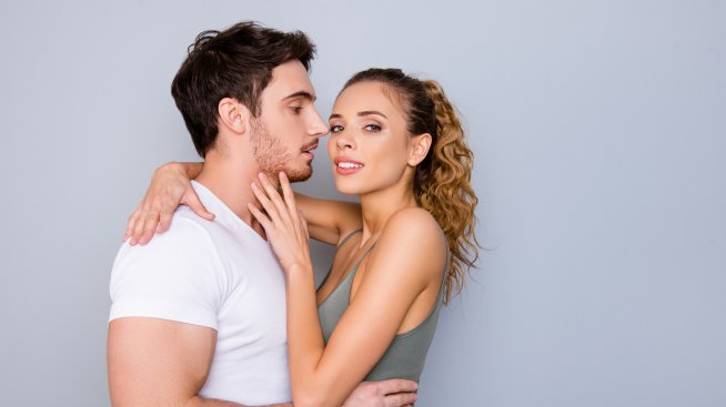 Мръсни приказки – преди или по време на секс?