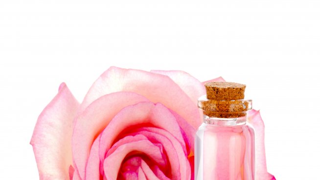 За по-здрава и гладка кожа – розова вода