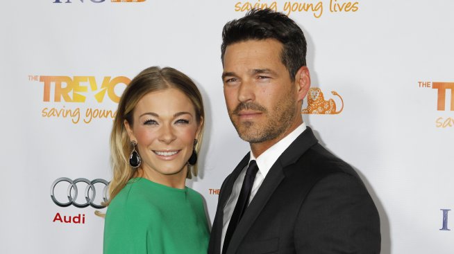 Лиан Раймс и Еди Сибриан ще си правят риалити шоу