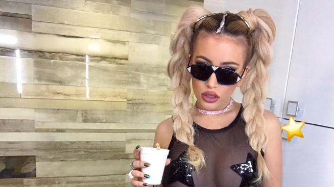 Чар или бедствие: Гери-Никол с ноемврийска еротика