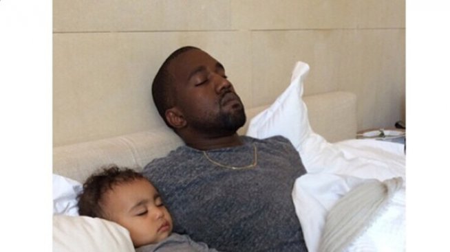 Норт е звездата в новия клип на баща си Кание Уест