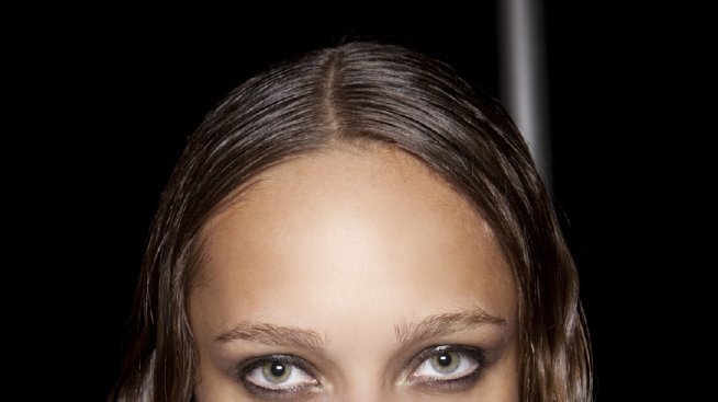 Мократа коса като модна тенденция