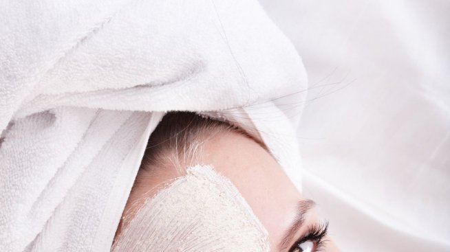 Как естествено да премахнем окосмяване по лицето?