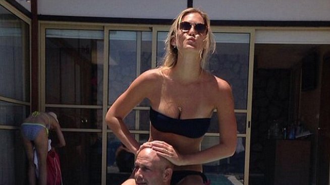 Бар Рафаели се омъжи