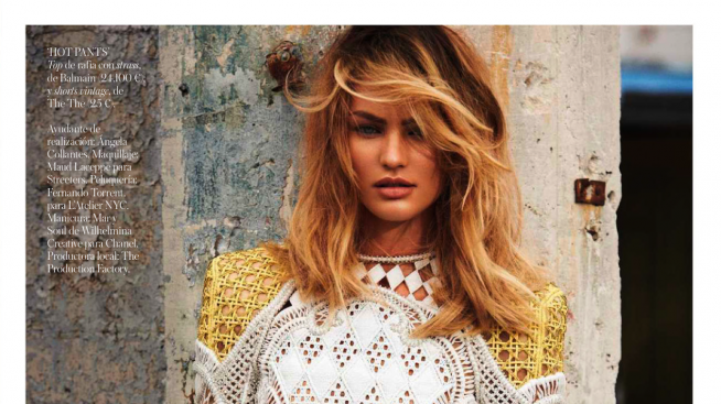 Кандис Суонепол  демонстрира сексапил по дънкови шорти