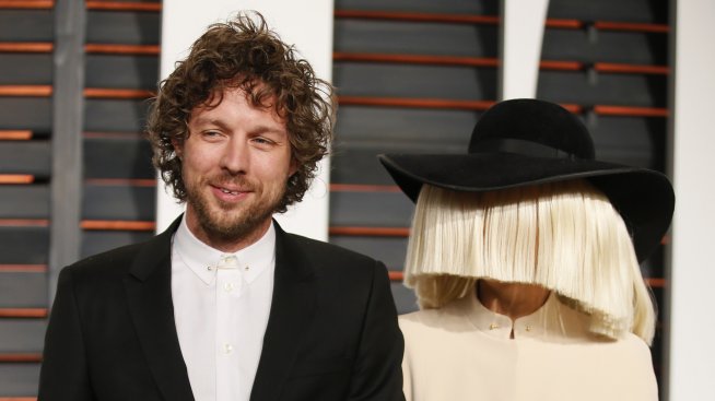 Сиа потвърди, че е омъжена