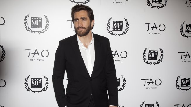 Джейк Гиленхал се разплака в самолет